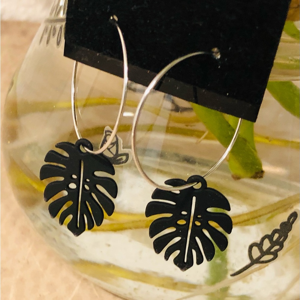 Monstera Earrings